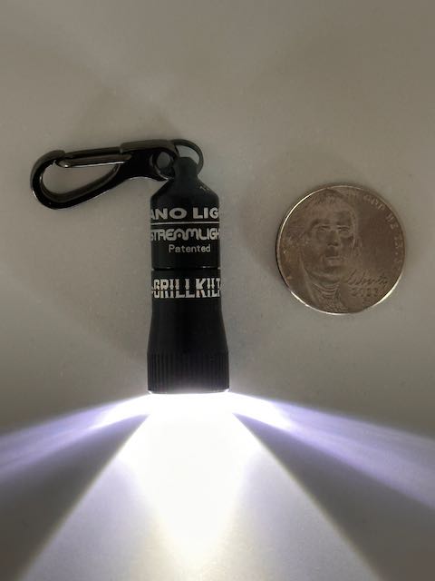 GRILLKILT | Nano flashlight with carabiner