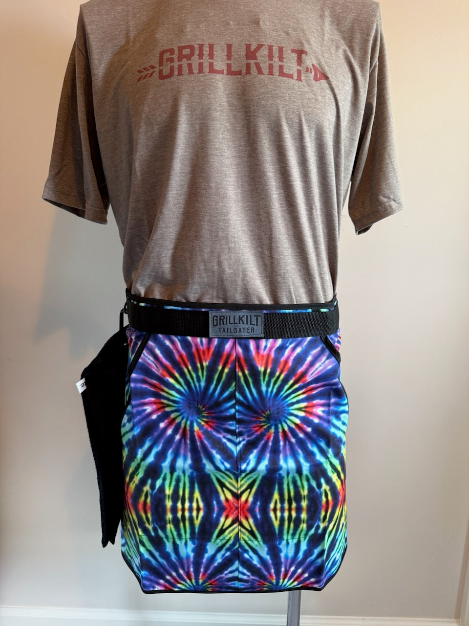 GRILLKILT Tailgater Grill Apron | Tie Dye With Removable Bib